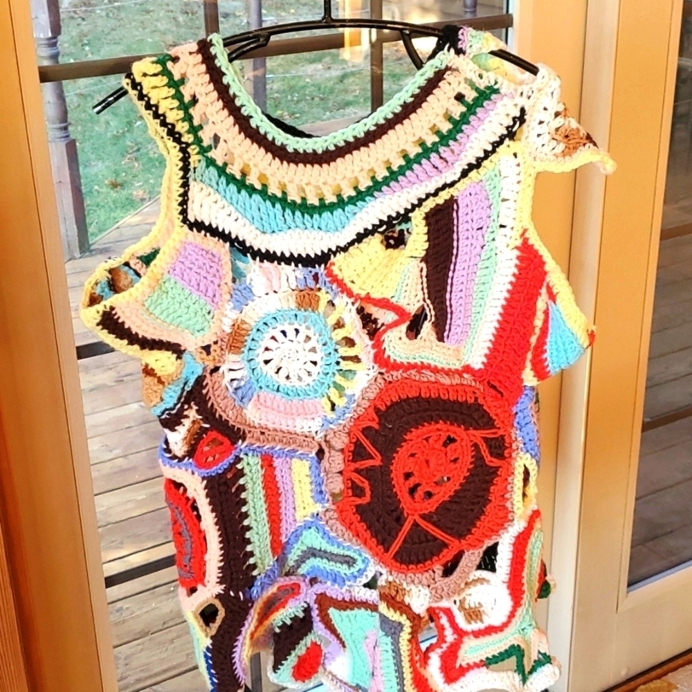Handmade Vintage Handcrocheted‎ Colorful Capped Sleeve Sz L Vest
